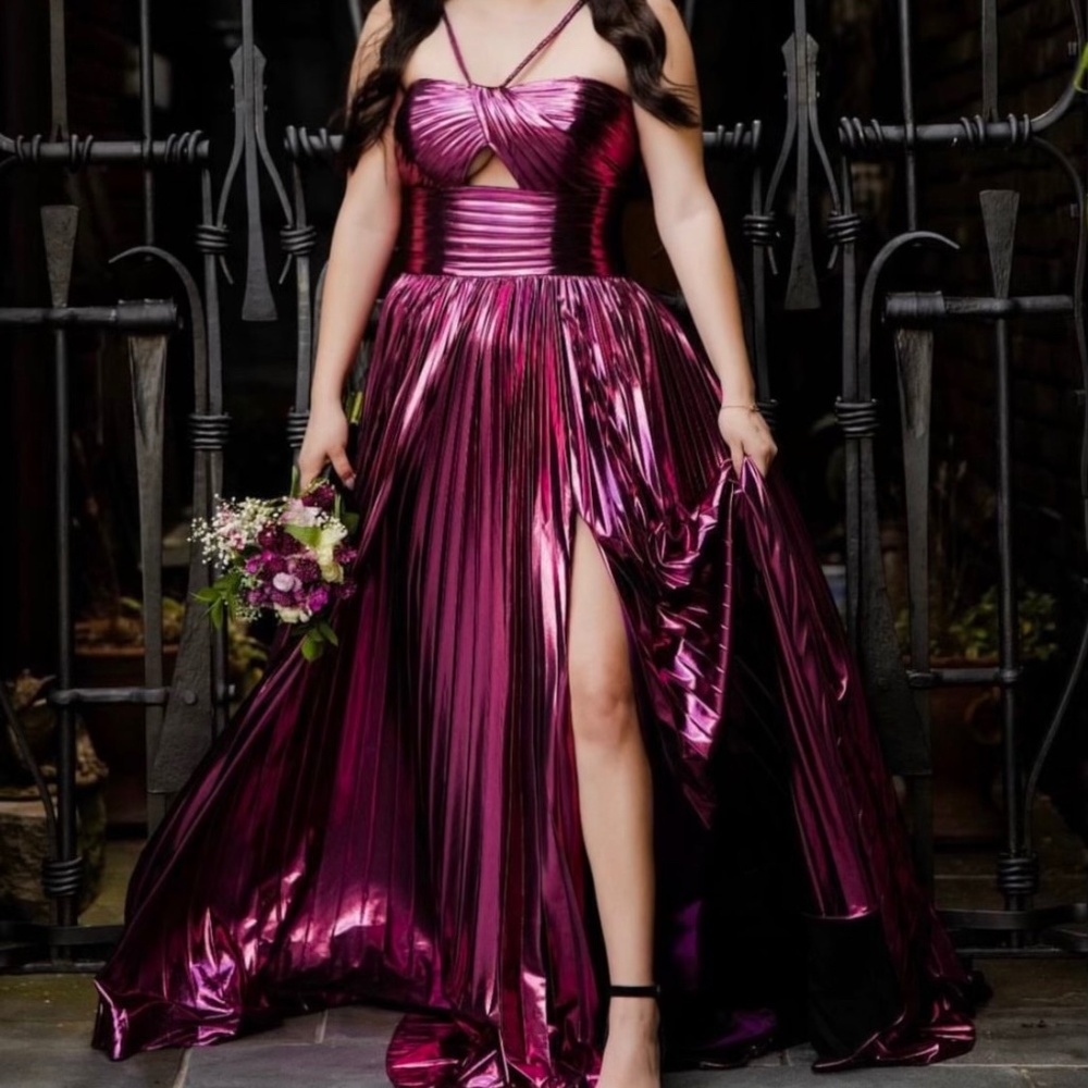Sherri hills size 12